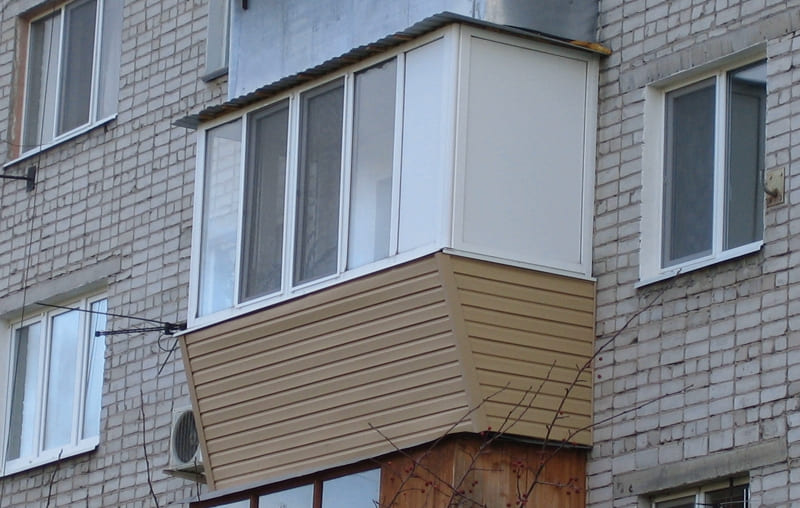 отделка балкона виниловым сайдингом